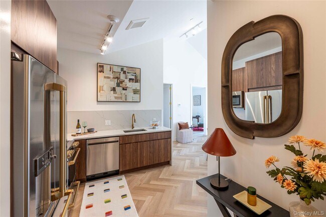 Building Photo - 100 E Putnam Ave