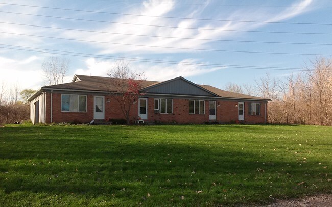 4 Unit complex with basement - 58641 Wallington