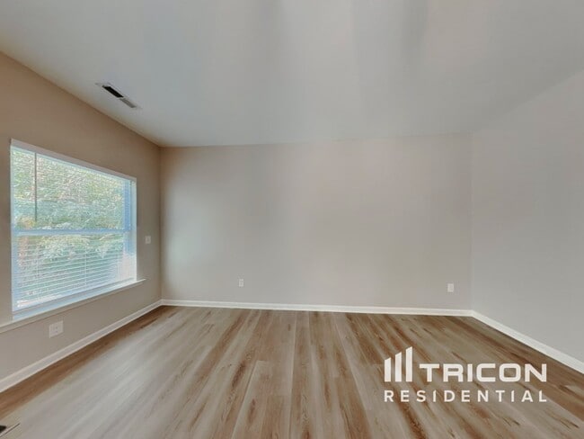 Building Photo - 97 Mystery Hill Ct