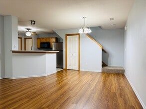Building Photo - 3799 Village Run Dr