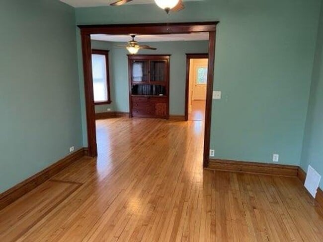 Building Photo - 3429 W McLean Ave