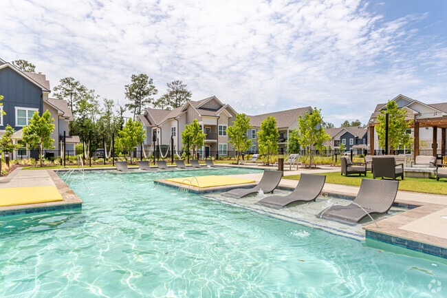 Building Photo - The Collins