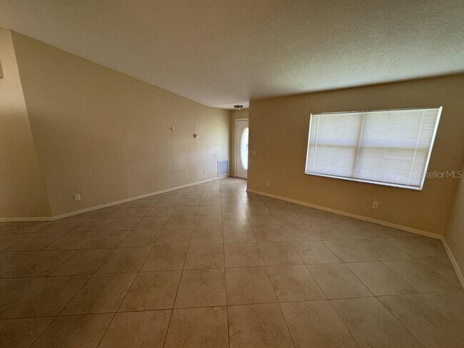 Foto del edificio - 20400 Andover Ave