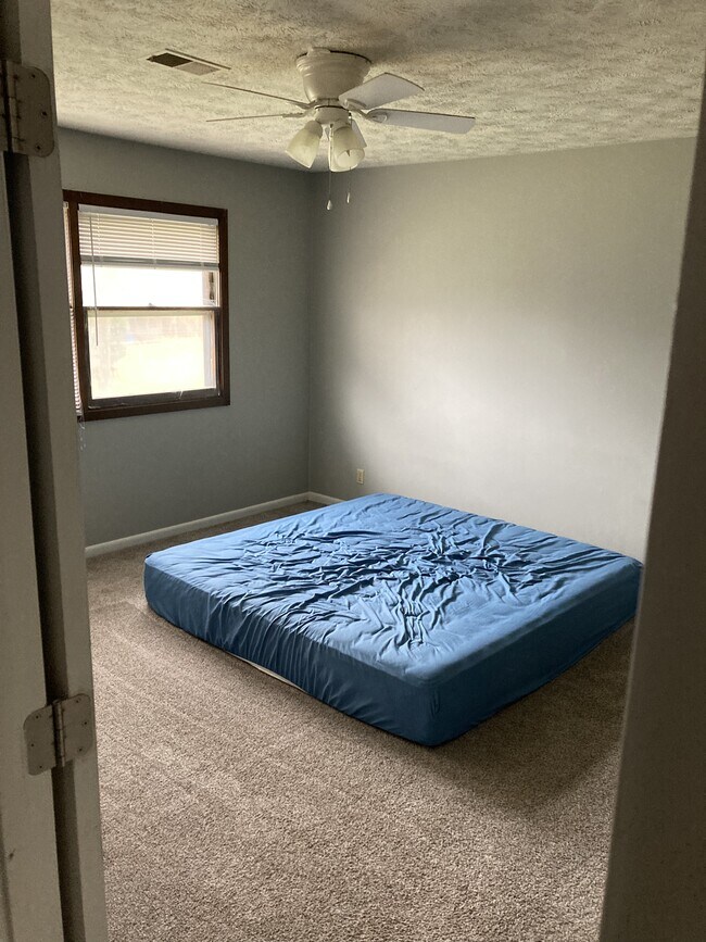 Bedroom 2 - 5524 S 42nd St Ct