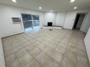 Building Photo - 1863 Avocado Ave