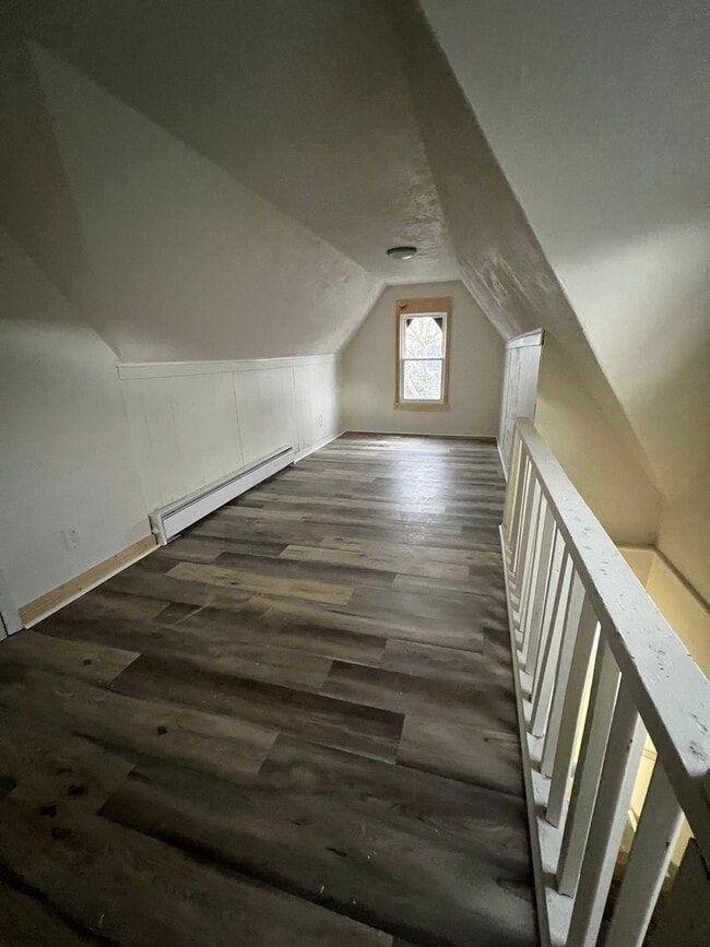 Building Photo - 601 E Mulberry St