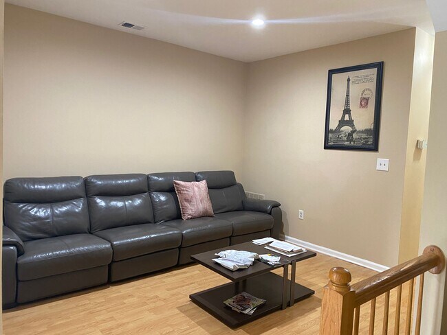 Photo - 20 Ashby Lane3 - Upstairs Master Bed Front Townhome