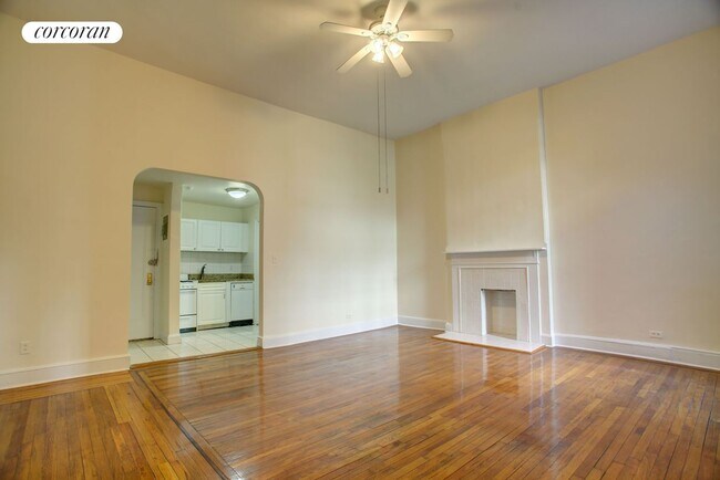 Building Photo - 159 W 73rd St