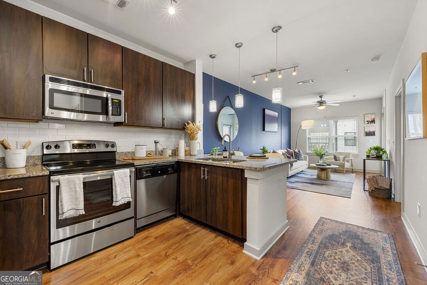Photo - 131 Ponce De Leon Ave NE