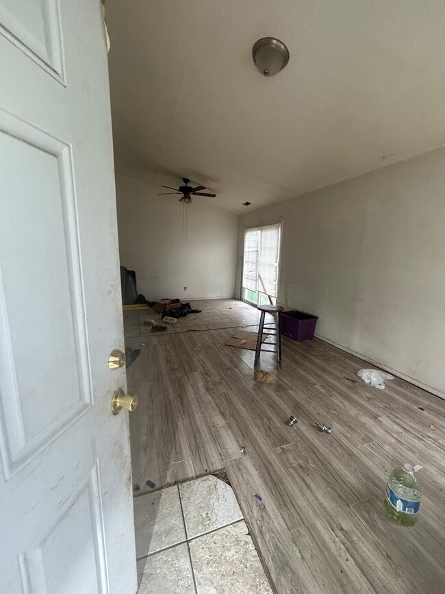 Building Photo - 1104 N 41st St