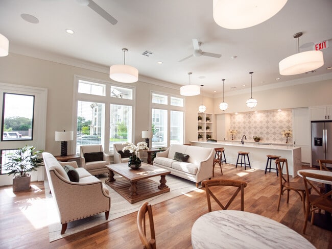 Foto del edificio - Cypress Creek at South Cedar