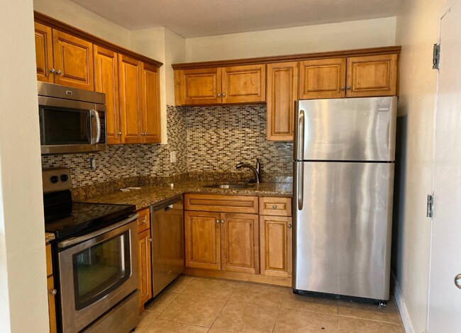 Photo - 212 Maverick Street Apartment