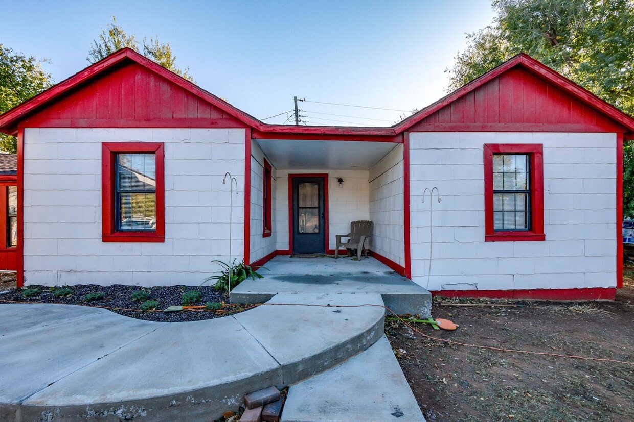Remodeled three bed house on a quiet cul-de-sac - Remodeled three bed house on a quiet cul-de-sac