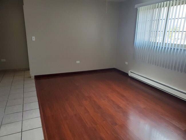 Living room - 1851 Marlboro Ln