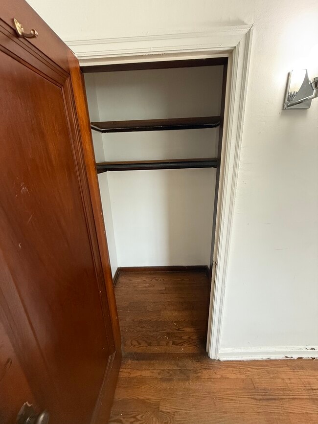 Building Photo - 3916 Vine St