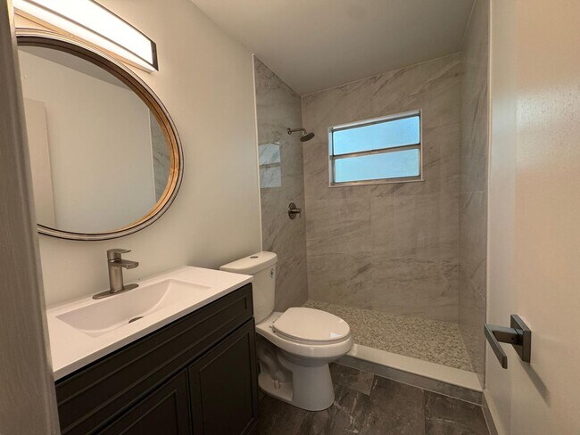 Foto del edificio - Newly Remodeled - 3 bedroom 2 bath - Ready to Move In!
