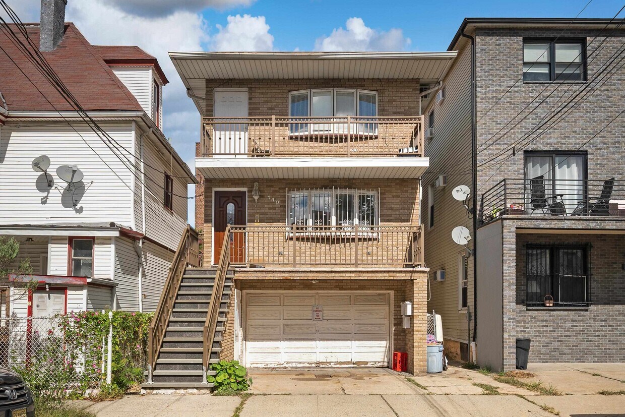 140 76th St Unit 1, North Bergen, NJ 07047 Room for Rent in North Bergen, NJ