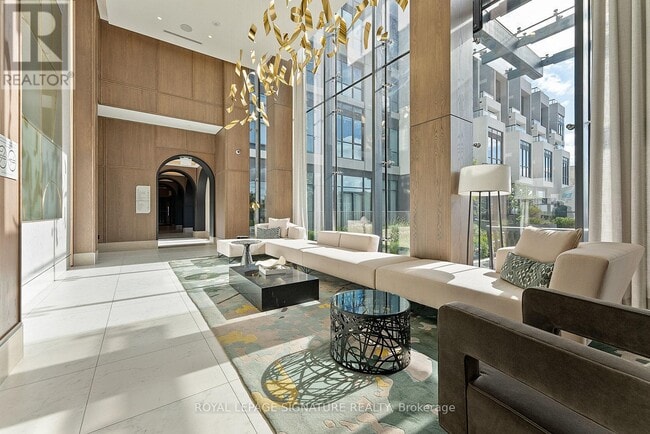 Photo du bâtiment - 30 Inn On The Pk Dr