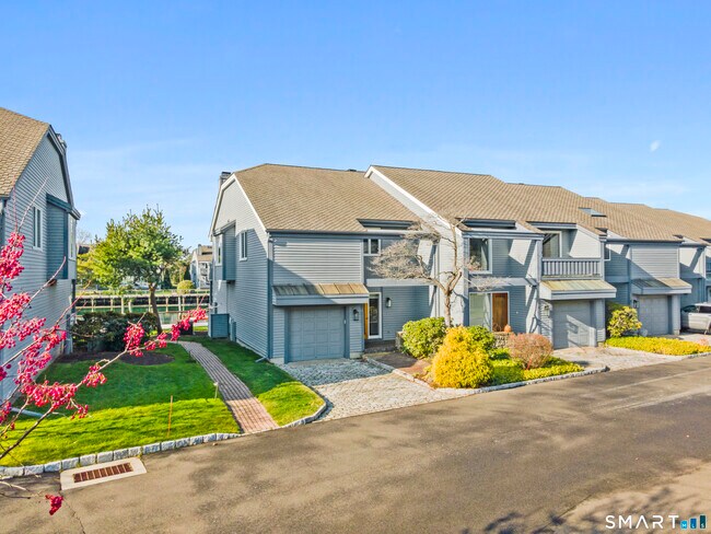 Foto del edificio - 1 Island Dr