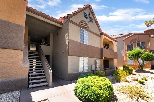 Foto del edificio - 2200 S Fort Apache Rd