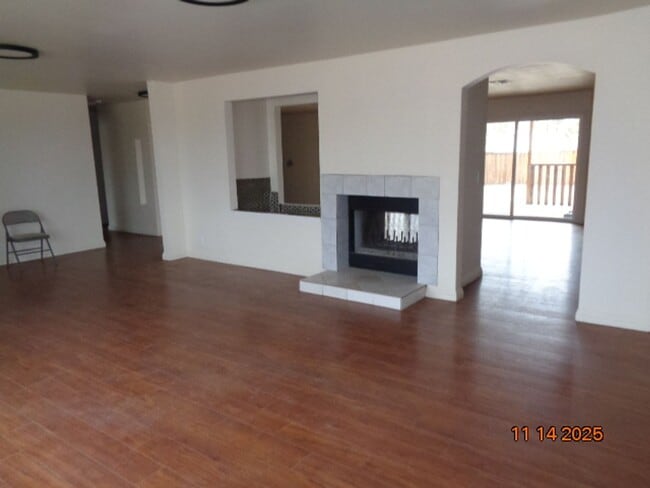 Building Photo - Sprawling and Spacious 8-acre Ranch Home