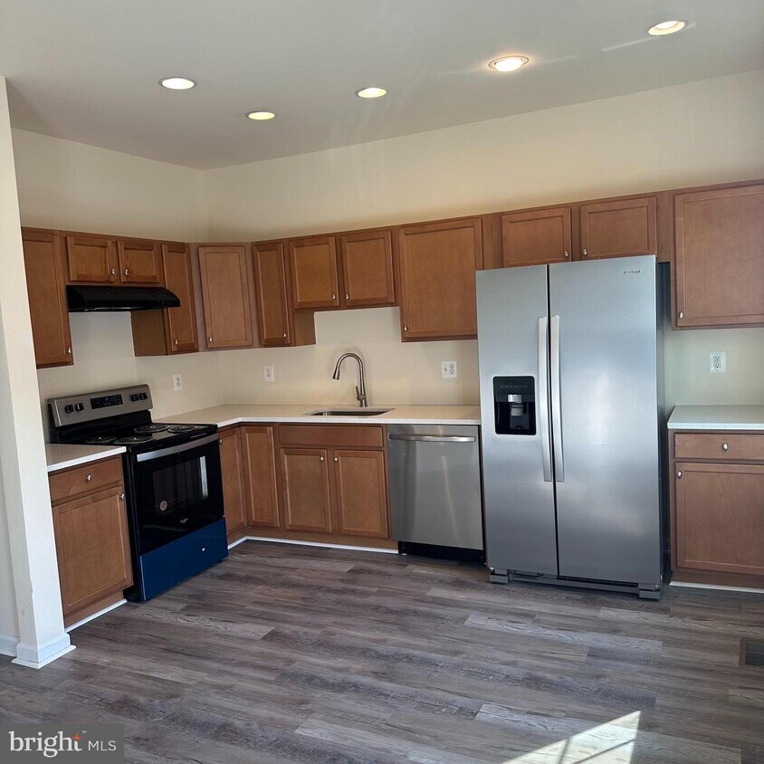 25122 Elwen Terrace, Chantilly, VA 20152 Townhome Rentals in