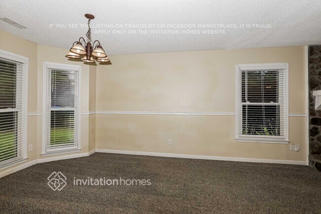 Foto del edificio - 100 Pepperwood Dr
