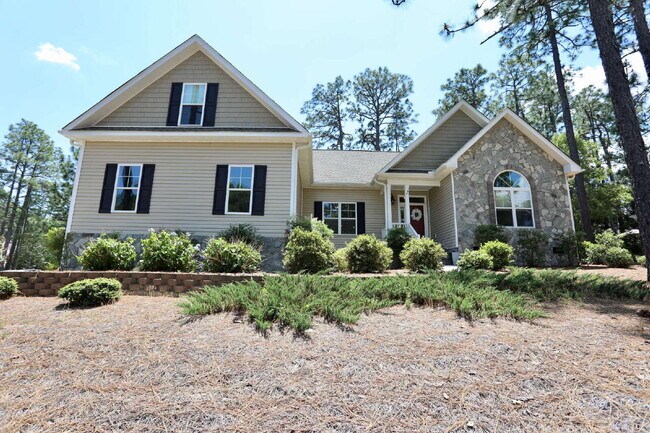 Foto del edificio - “Stunning 4-Bedroom Retreat with Granite Elegance at 2 River Drive, Pinehurst"
