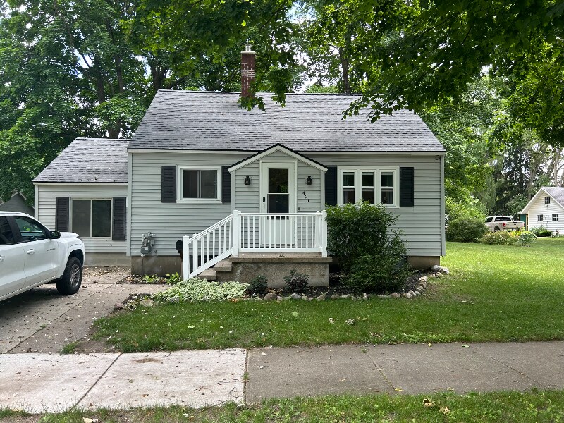 Primary Photo - 421 Division St