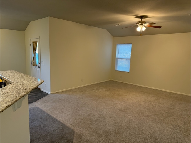 Building Photo - 1216 W Duncan Rd