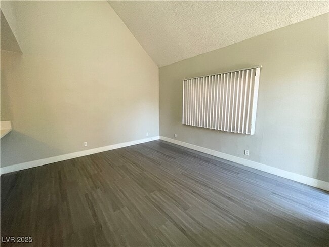 Building Photo - 5187 Garden Ln