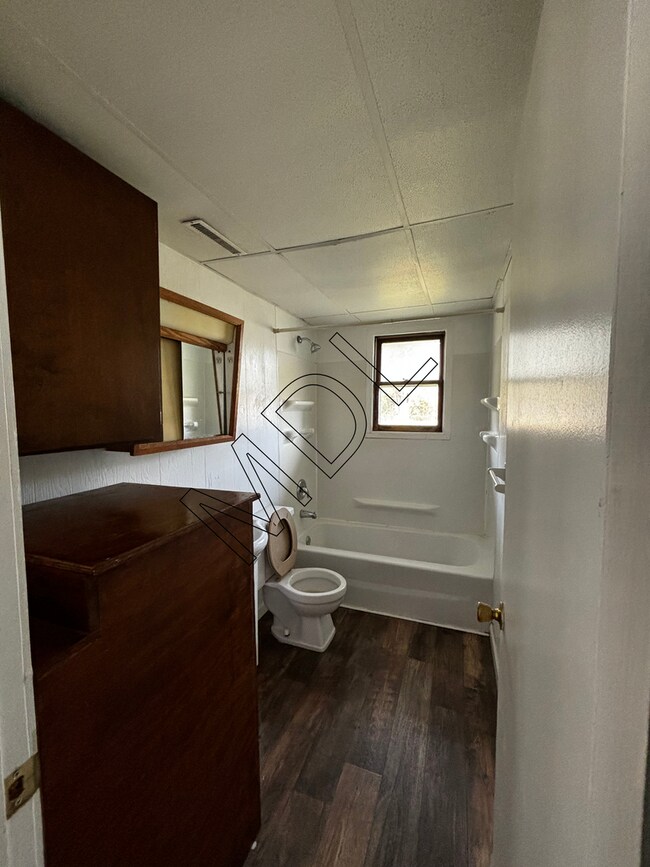 Foto del edificio - 201 Old Kawkawlin Rd