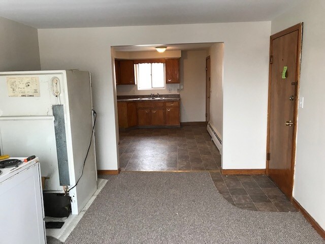 Primary Photo - 3420 Genesee St