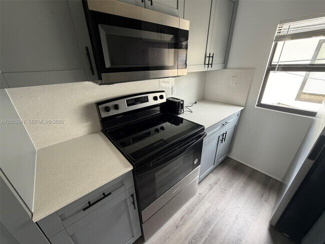 Foto del edificio - 628 SW 21st Ave