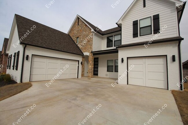 Building Photo - 8735 S Quanah Ave