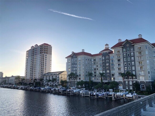 Building Photo - 700 S Harbour Island Blvd