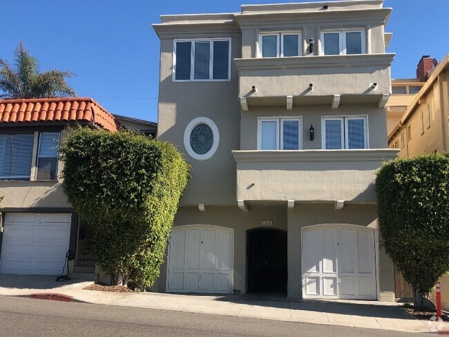 Building Photo - 2316 Highland Ave