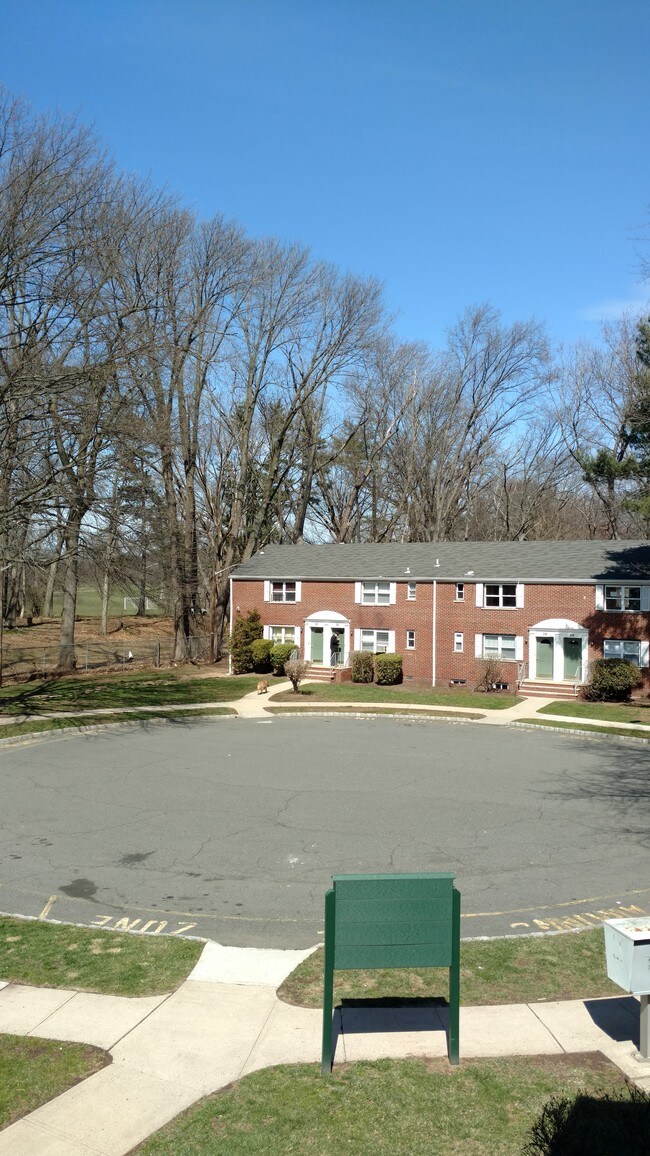 26 Carolyn Terrace Unit 2, Roselle, NJ 07203 Condo for Rent in