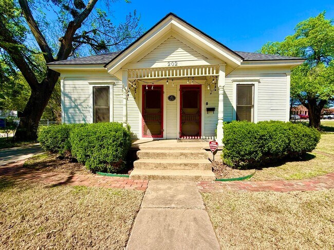 Foto del edificio - Walk to OU or Downtown