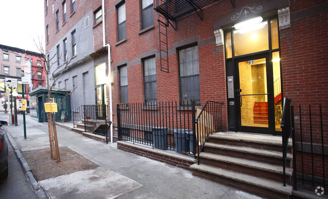 Building Photo - 51 Schermerhorn St