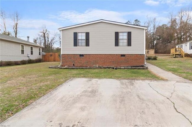 Building Photo - 216 Burnetts Way