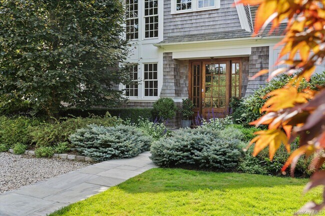 Foto del edificio - 231 Flying Point Rd