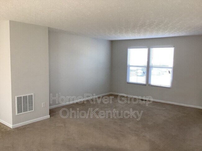 Building Photo - 2540 Brook Run Dr