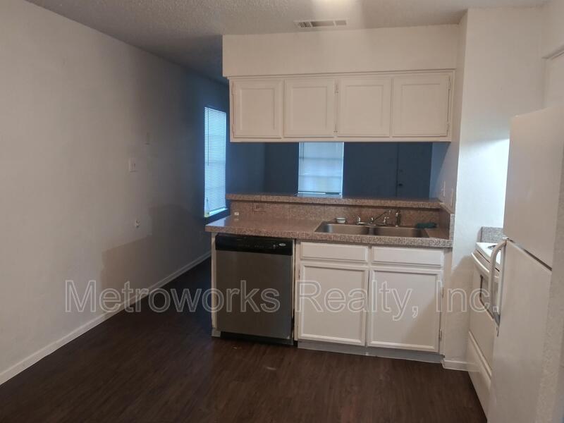 113 Pine Meadow Dr, Kennedale, TX 76060 Condo for Rent in Kennedale