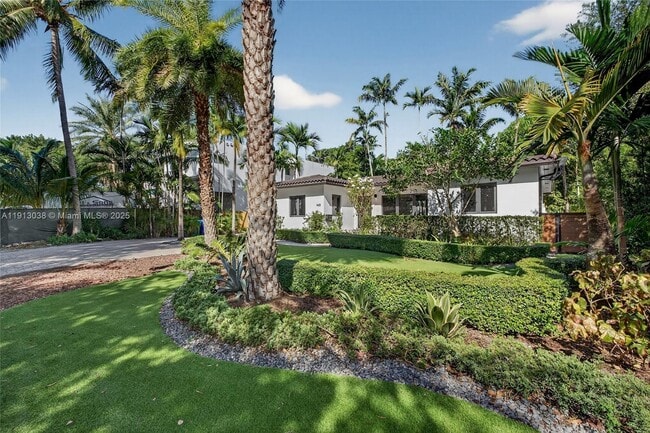 Foto del edificio - 465 NE 52nd St