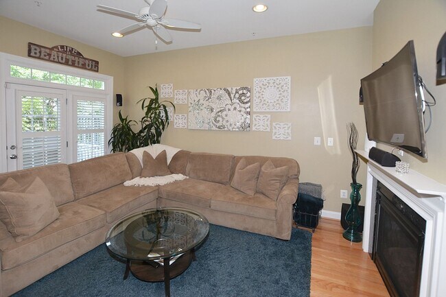 Photo - Beautiful Luxury TH with Deck & Patio! Townhome