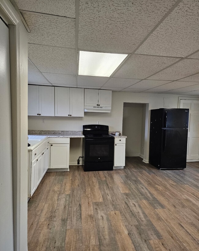 KITCHEN - 102 Brink St