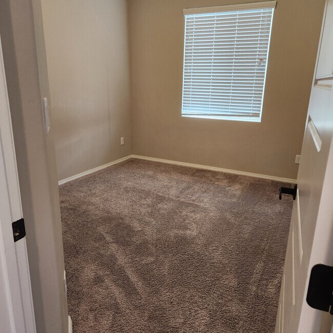 front bedroom - 4289 Crowned Eagle Loop NE