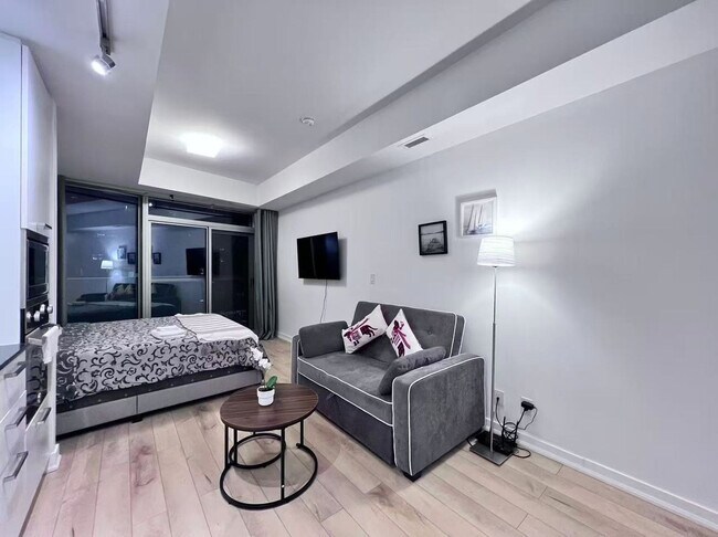 Building Photo - 14 York St