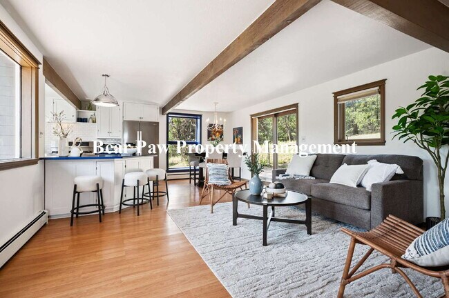 Foto del edificio - Great House in South Evergreen!! Must See!!